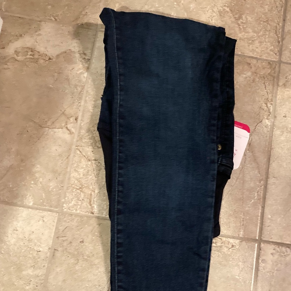 4/6 Isabel Maternity Jeans Bundle - Picture 9 of 14